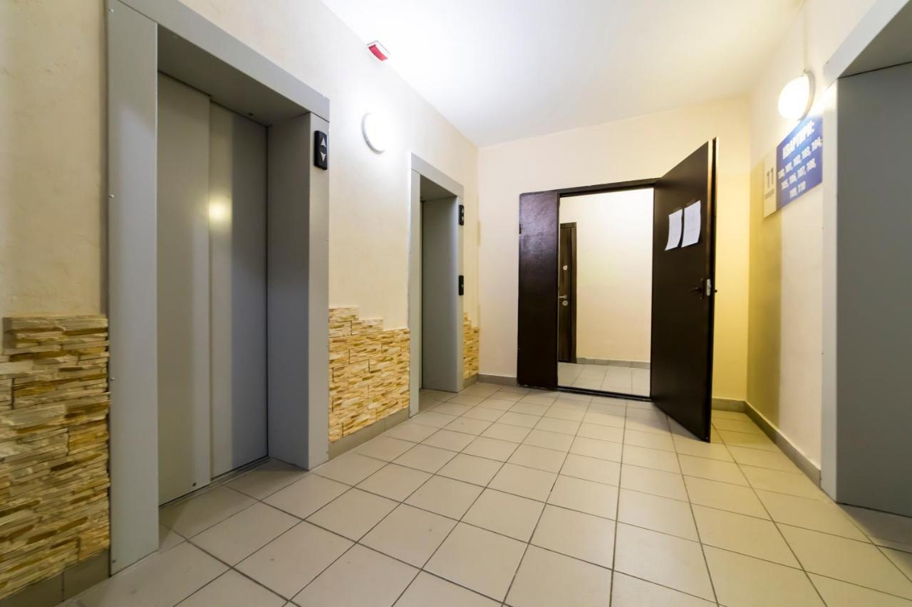Studio Apartment On Bazhana キエフ エクステリア 写真