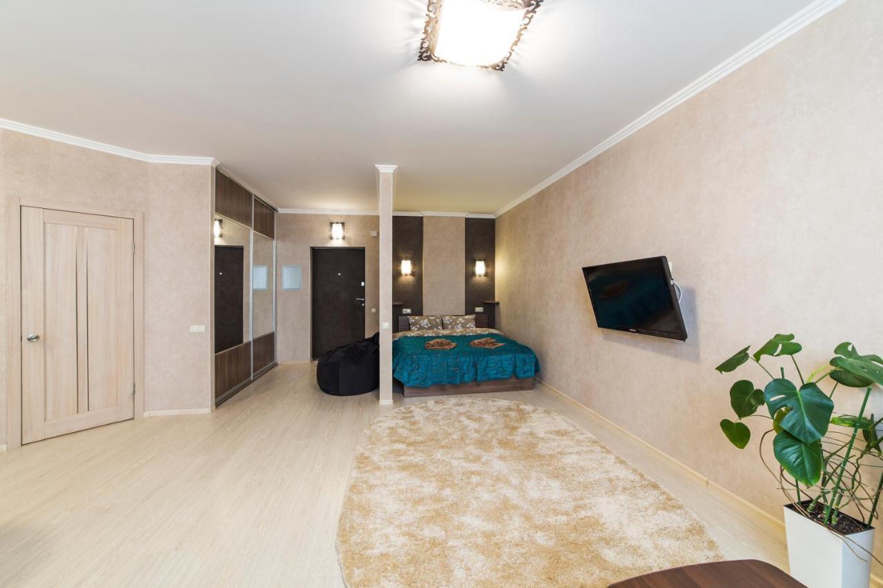 Studio Apartment On Bazhana キエフ エクステリア 写真